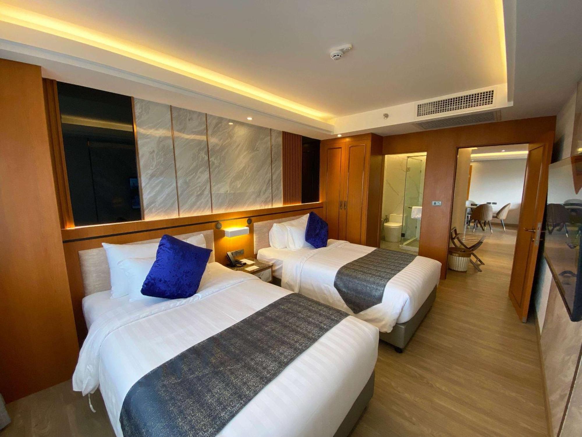 Hotel Wyndham Jomtien Pattaya Na Chom Thian Exterior foto